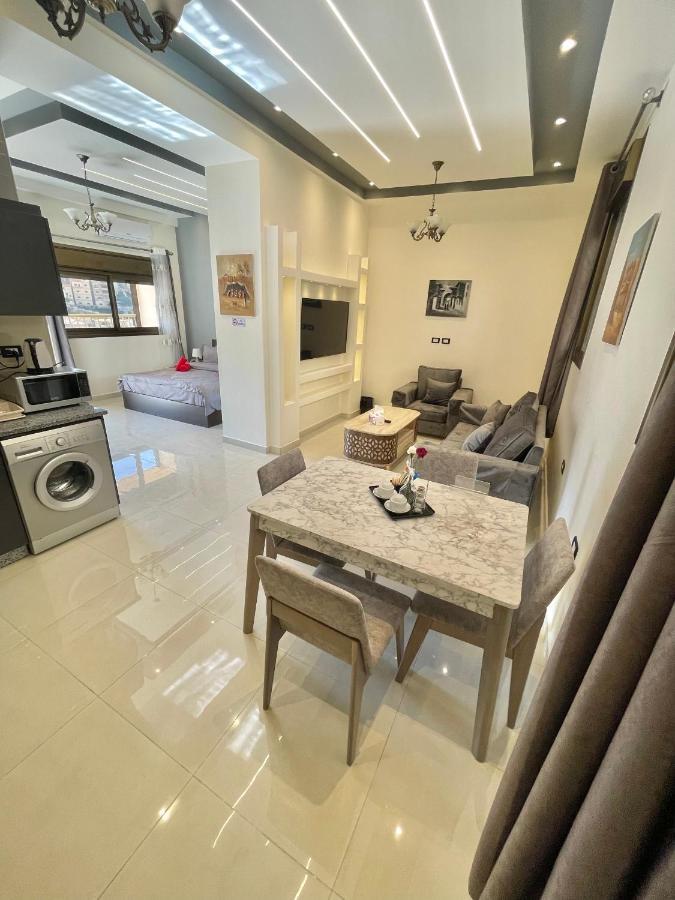 Villa Mira Guesthouse 2 - Downtown Central Amman - Al Diyrih Екстериор снимка