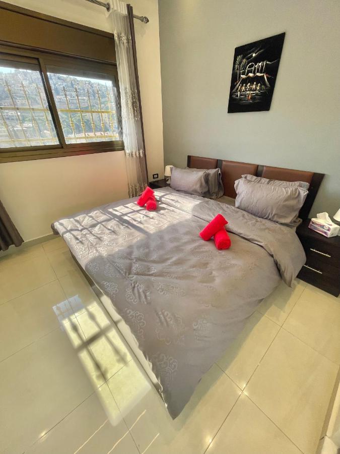 Villa Mira Guesthouse 2 - Downtown Central Amman - Al Diyrih Екстериор снимка